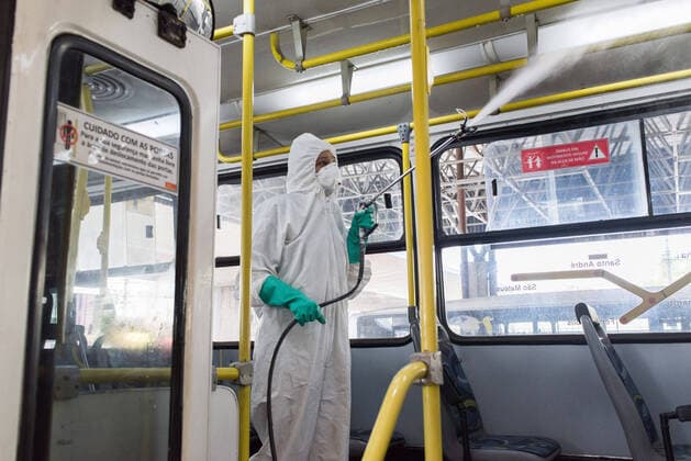SÃO PAULO, SP - 18.03.2021: DESCONTAMINAÇÃO DE ÔNIBUS EMTU - Decontamination of buses carried out by the Metropolitan Urban Transport Company (EMTU) at Terminal Santo André, this 18th of March. x2043973x  VincentxBosson