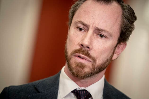 Jakob Ellemann Jensen V arrives for a meeting at the Prime Ministers Office on a further reopening of the country, at Christiansborg on Thursday 18 March 2021, Copenhagen Denmark  Copyright: RitzauxScanpix MadsxClausxRasmussenx cop103 spdk20210318-183536-L