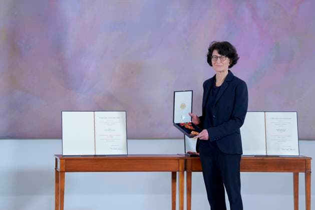 Award of the Federal Cross of Merit to the Biontech Founders Current, 19 03 2021, Oezlem Tuereci With founder of the company Biontech SE with the Grand Cross of Merit with Star of the Order of Merit of the Federa