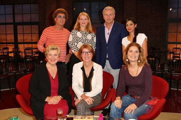 Atze Schroeder, Marie-Luise Marjan, Caroline Peters, Bettina Boettinger, Klaus Wowereit, Collien Ulmen-Fernandes, Sarah Wiener, Koelner Treff (Folge 354), WDR Studio BS2, Koeln, 25.09.2015, *** Atze Schroeder, Marie Luise Marjan, Caroline Peters, Bettina Boettinger, Klaus Wowereit, Collien Ulmen Fernandes, Sarah Wiener, Koelner Treff episode 354 , WDR Studio BS2, Koeln, 25 09 2015, Copyright: xEventpressxMPx