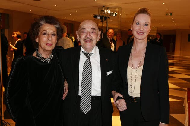 Lea Rosh, Artur Brauner und Manuela Tischler beim 11. Charity-Dinner für den - Raum der Namen - im Holocaust-Denkmal im Hotel Adlon in Berlin. *** Lea Rosh, Artur Brauner and Manuela Tischler at the 11 Charity Dinner for the Room of Names in the Holocaust Memorial at the Hotel Adlon in Berlin Copyright: xEventpressxRadkex