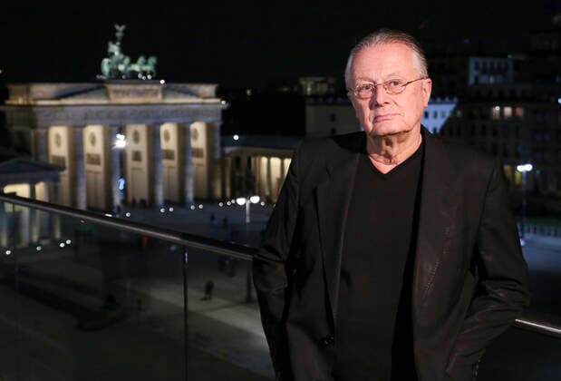 Frank Castorf bei der Verleihung des grossen Kunstpreis im Auftrag des Senats von Berlin in der Akademie der Kuenste. *** Frank Castorf at the award ceremony of the great art prize on behalf of the Senate of Berlin in the Academy of Arts Copyright: xEventpressxRekdalx