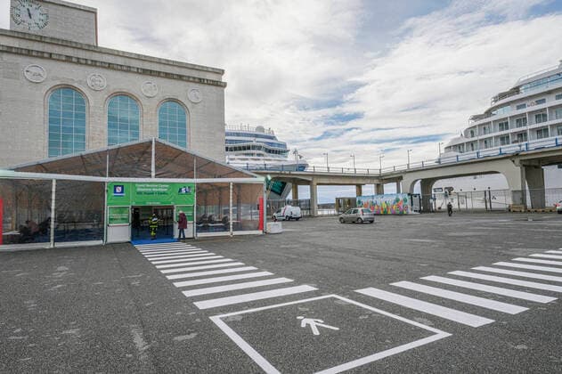 Italy: Vaccine Stazione Marittima Naples, 20 March 2021, start of the vaccination campaign at the Stazione Marittima, a new vaccination point for the city of Naples, after the EMA and AIFA stop with Astrazeneca s covid-19 vaccine File071 Copyright: xAntonioxBalascox
