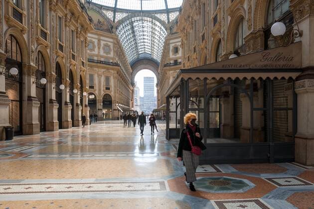 Milan. Red area streets in the center few people restaurants shops and bars closed In the photo Galleria Vittorio Emanuele Editorial Usage Only  Copyright: xCarloxCozzolix xIPAx