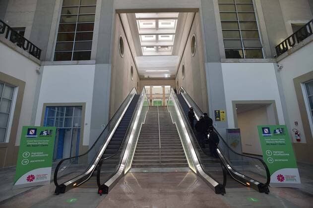 Photo IPP Felice De Martino Naples 20 03 2021 Chronicle At the Maritime Station, the first day of administration of vaccines anti covid 19 In the picture the entrance of the center Italy Photo Press World Copyright  0