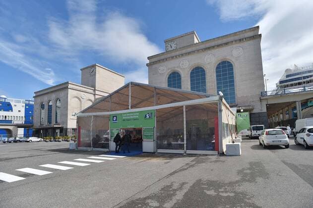 Photo IPP Felice De Martino Naples 20 03 2021 Chronicle At the Maritime Station, the first day of administration of vaccines anti covid 19 In the picture the entrance of the center Italy Photo Press World Copyright  0