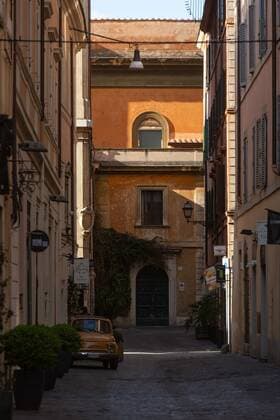 March 20, 2021, Rome, Italy, Colombia: Rome is living the first week of another lockdown related to Covid19. Tight measures should stay in place at least till Easter. Rome Colombia - ZUMAm174 20210320_zip_m174_009 Copyright: xFrancescoxMoltenix