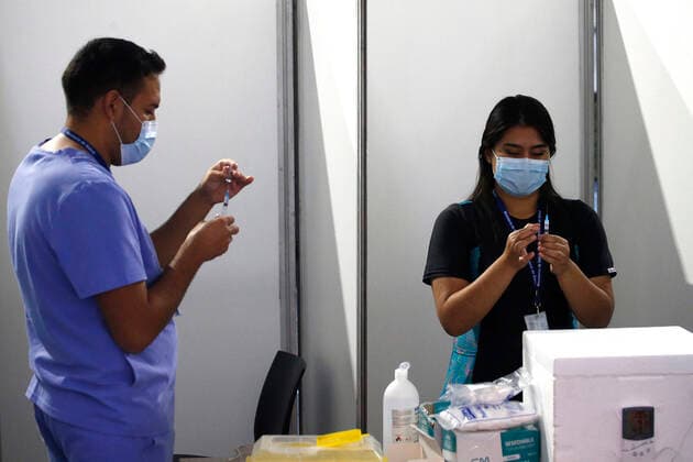Santiago, March 22, 2021 Beginning of the vaccination process for essential workers in different areas of the energy industry, including electricity and fuels Sebastian Cisternas Aton Chile, Santiago Chile Aton 496585  Copyright: SEBASTIANxCISTERNAS ATONxCHILE