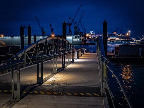 Hamburg in the evening, St Pauli fish market, Altona fish market, Elbe, Port of Hamburg