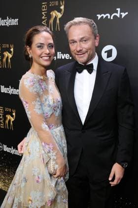 Christian Lindner mit Freundin Franca Lehfeldt Verleihung des BAMBI 2018 im Theater am Potsdamer Platz in Berlin *** Christian Lindner with girlfriend Franca Lehfeldt BAMBI 2018 award ceremony at the Theater am Potsdamer Platz in Berlin Copyright: xEventpressxFuhrx