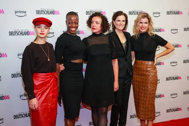 Sonja Gerhardt Florence Kasumba Maria Schrader Fritzi Haberlandt Anke Engelke Premiere Prime Original Serie Deutschland86 im Kino International in Berlin. Ab dem 19. Oktober wird die neue Prime Original Serie Deutschland86 mit zehn neuen Episoden bei Amazon Prime Video starten. *** Sonja Gerhardt Florence Kasumba Maria Schrader Fritzi Haberlandt Anke Engelke Premiere Prime Original Series Deutschland86 at Kino International in Berlin Starting October 19, the new Prime Original Series Deutschland86 will launch with ten new episodes on Amazon Prime Video Copyright: xEventpressx
