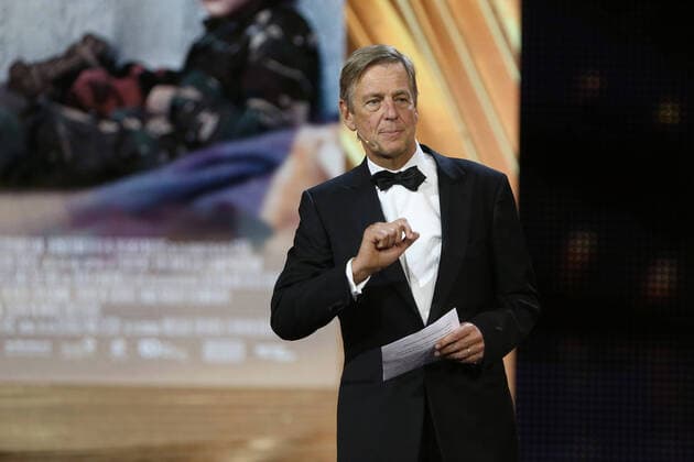 Laudator BESTER DOKUMENTARFILM Claus Kleber auf der Buehne bei der Verleihung des Deutschen Filmpreises 2019 in der Messe und dem Palais am Funkturm in Berlin. *** Laudator BEST DOCUMENTARY FILM Claus Kleber on stage at the German Film Awards 2019 at the Messe and Palais am Funkturm in Berlin. Copyright: xEventpressxFuhrxx(xDeutschexFil?makademiexe.V.x)x