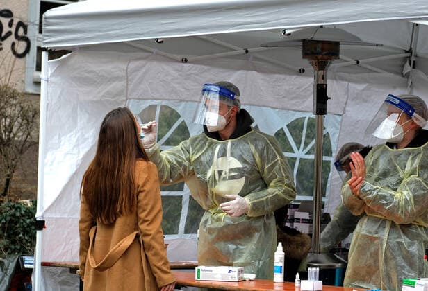 Corona Modellstadt Tübingen, Schnelltest für das Erhalten eines Tagestickets