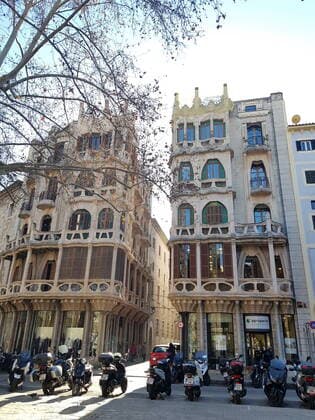 Theme photo travel, Corona, Mallorca, 23 03 2021 The life in the city center of Palma picks up again, theme photo travel, Corona, Mallorca Copyright: xAugstx xEibner-Pressefotox EP_jat
