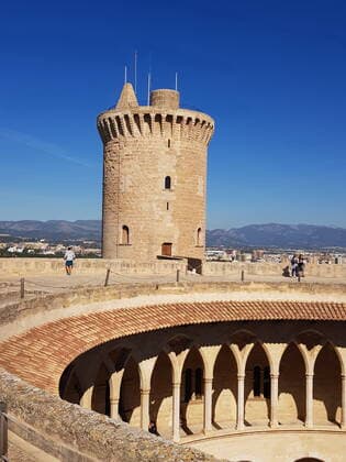 Theme photo travel, Corona, Majorca, 23 03 2021 Excursion destinations like the famous Castello in Palma de Majorca attract individual visitors again, Theme photo travel, Corona, Majorca Copyright: xAugstx xEibner-Pressefotox EP_jat