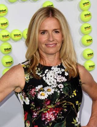 16 September 2017 - Beverly Hills, California - Elisabeth Shue. ?Battle Of The Sexes? Los Angeles Premiere held at the Regency Village Theatre in Los Angeles. Eventpress ADM ADM Eventpress *** 16 September 2017 Beverly Hills, California Elisabeth Shue Battle Of The Sexes Los Angeles Premiere held at the Regency Village Theatre in Los Angeles Eventpress ADM ADM Eventpress Copyright: x ADM Eventpressx