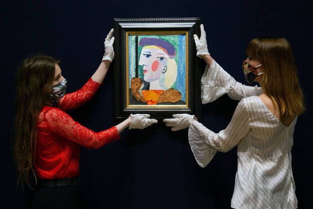 Bilder des Jahres 2021, Entertainment 03 März Entertainment Themen der Woche KW12 Entertainment Bilder des Tages . 24 03 2021. London, United Kingdom. A major Picasso portrait not seen for nearly 40 years will go on sale at Bonhams Impressionst and Modertn Art sale in New York on Thursday May 13th. The work, Femme au Beret Mauve , painted in 1937, has an estimate of $10,000,000-15,000,000. Rare Picasso for sale at Bonhams. Bond Street.  xMarkxThomasx xi-Imagesx IIM-22079-0002