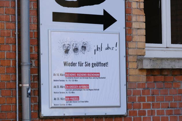 Tuebingen topics model project opening with security, Tuebingen, 25 03 2021 The LTT, Landestheater Tuebingen is open again admission with Tuebingen day ticket Tuebingen, 25 03 2021 Copyright: xEibner-Pressefoto ThomasxDingesx EP_TDS