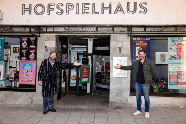 Bilder des Jahres 2021, Entertainment 03 März Entertainment Themen der Woche KW12 Entertainment Bilder des Tages Michael A. Grimm und Andreas Bittl bei der Hauptprobe Der Kontrabass im Hofspielhaus. München, 25.03.2021 *** Michael A Grimm and Andreas Bittl at the dress rehearsal of Der Kontrabass at the Hofspielhaus Munich, 25 03 2021 Foto:xS.xAdamx xFuturexImage