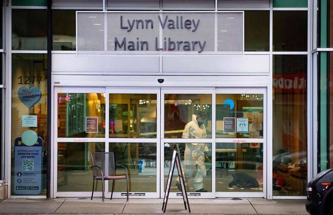March 27, 2021, North Vancouver, BC, Canada: A forensics police officer works inside the Lynn Valley Library, in North Vancouver, B.C., Saturday, March 27, 2021. A woman is dead and six others injured following an attack on Saturday that police said they were trying to determine a motive for. North Vancouver Canada  - ZUMAc35_ 20210327_zaf_c35_105 Copyright: xDarrylxDyckx