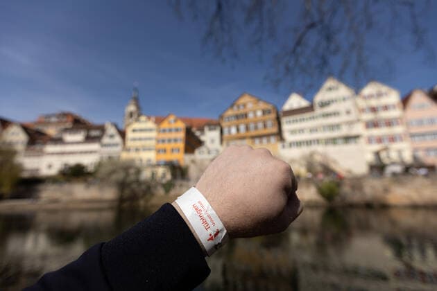 Tuebingen themed pictures Tuebingen in time of Corona Pandemic, 28 03 2021 themed pictures Tuebingen in time of Corona Pandemic, wristband with QR code, day ticket, gastro open, outdoor dining, beer garden, Neckar, 28 03 2021, Copyright: xEIBNER DROFITSCHx EP_ddh