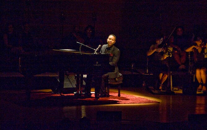 March 28, 2021, Costa Mesa, California, USA: John Legend performs at the Segerstrom Center for the Arts. Costa Mesa USA - ZUMAk145 20210328_zap_k145_085 Copyright: xNicholasxKoonx