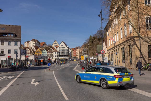 Tuebingen themed pictures Tuebingen in time of corona pandemic, 28 03 2021 themed pictures Tuebingen in time of corona pandemic, Neckarbrueke, police, 28 03 2021, Copyright: xEIBNER DROFITSCHx EP_ddh