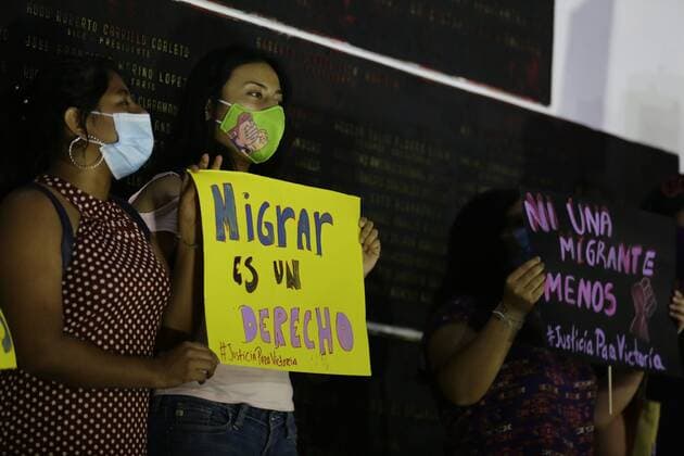 A group of women demonstrates to demand justice after the murder of Salvadoran migrant Victoria Salazar, who died after being subdued by the police in Mexico, at the Monument to the Constitution in San Salvador, El Salvador, 29 March 2021. EFE Rodrigo Sura Feminists demand justice for the death of a Salvadoran migrant !ACHTUNG: NUR REDAKTIONELLE NUTZUNG!  Copyright: xRodrigoxSurax AME6656 20210330-637526790069902552