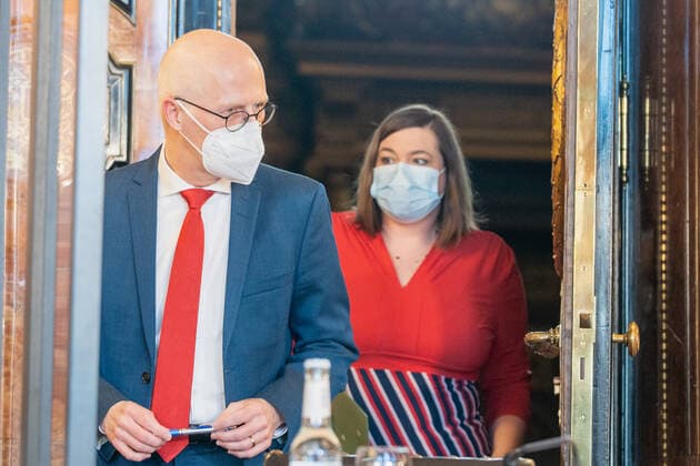 Hamburg Senate announces night-time curfews for Hamburg Press conference at City Hall Senate decides on additional measures to contain the spread of coronavirus in