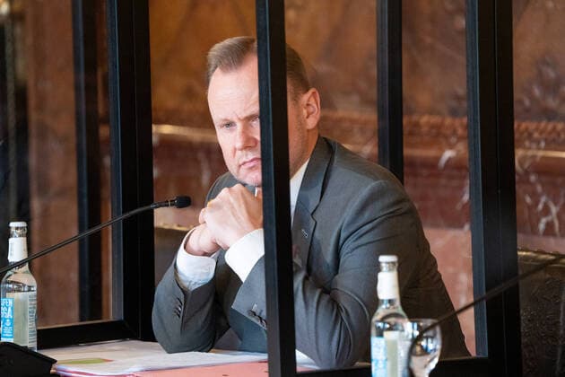 Hamburg Senate announces night-time curfews for Hamburg Press conference at City Hall Senate decides on additional measures to contain the spread of coronavirus in Hamburg Interior Senator Andy Grote Hamburg Senate announces night-time curfews for