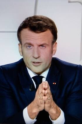 Paris, France, March 31, 2021 - Illustration of the televised address of French President Emmanuel Macron on the health situation.  Copyright: xAlexisxSciardx