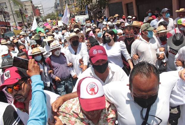 Supporters of the National Regeneration Movement (MORENA), accompanied by Felix Salgado Macedonio (C), participate in a protest in the city of Chilpancingo, state of Guerrero, Mexico, 30 March 2021. With a mobilization of more than 15,000 people, the politician Felix Salgado Macedonio, accused of rape, began a protest over the decision of the electoral authority to annul his candidacy for governor of the entity due to financial irregularities. EFE José Luis de la Cruz Politician accused of rape demands that his candidacy be returned to him in Mexico !ACHTUNG: NUR REDAKTIONELLE NUTZUNG!  Copyright: xJoséxLuisxdexlaxCruzx MEX8670 20210401-637528437646702181