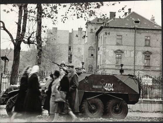 BUDAPEST 1956 The Hungarian Revolution 1956. Military vehicles on the streets BUDAPEST HUNGARY x23x *** BUDAPEST 1956 The Hungarian Revolution 1956 Military vehicles on the streets BUDAPEST HUNGARY x23x,  Copyright: xFolkexHellbergx xDNx HUNGARY