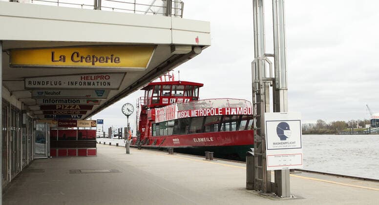 Gastronomy closed during the lockdown at the Port of Hamburg Altona Hamburg