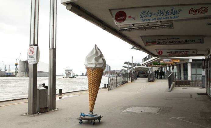 Gastronomy closed during the lockdown at the Port of Hamburg Altona Hamburg