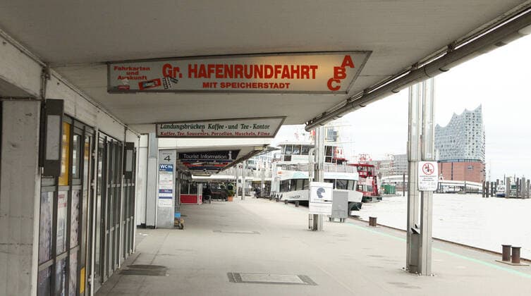The almost deserted jetties at the Landungsbrücken during the lockdown Altona Hamburg