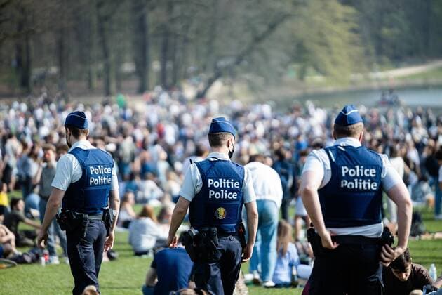 April 1, 2021, Brussels, Belgium: Protest against sanitary measures and wild party called La Boum in Brussels, social distancing was rarely respected and the wearing of masks also, a lot of tension and violence between police and demonstrators. Brussels Belgium - ZUMAb331 20210401_zaf_b331_003 Copyright: xArnaudxBrianx
