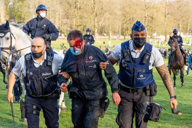 April 1, 2021, Brussels, Belgium: Protest against sanitary measures and wild party called La Boum in Brussels, social distancing was rarely respected and the wearing of masks also, a lot of tension and violence between police and demonstrators. Brussels Belgium - ZUMAb331 20210401_zaf_b331_036 Copyright: xArnaudxBrianx