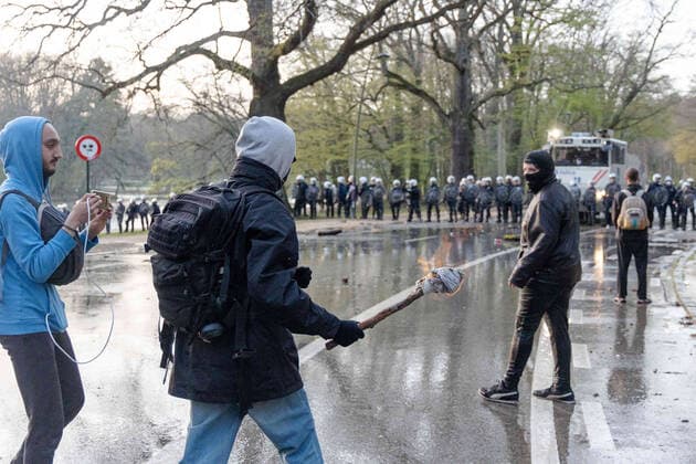 April 1, 2021, Brussels, Belgium: Protest against sanitary measures and wild party called La Boum in Brussels, social distancing was rarely respected and the wearing of masks also, a lot of tension and violence between police and demonstrators. Brussels Belgium - ZUMAb331 20210401_zaf_b331_050 Copyright: xArnaudxBrianx