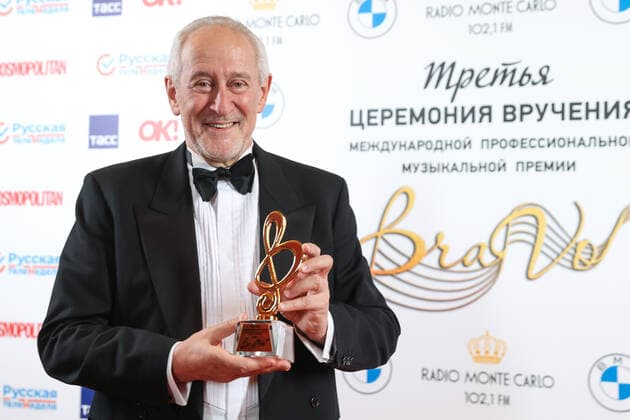 MOSCOW, RUSSIA â€“ APRIL 2, 2021: World Orchestra for Peace founder and director Charles Kay Bolshoi poses with an award at the 2021 BraVo music awards ceremony at the Bolshoi Theatre. BraVo is an international professional music award presented to artists for their contribution to classical art and popular music. This year, the award is presented for achievement in classical art in the past two years. Vyacheslav Prokofyev TASS  TS0FB560