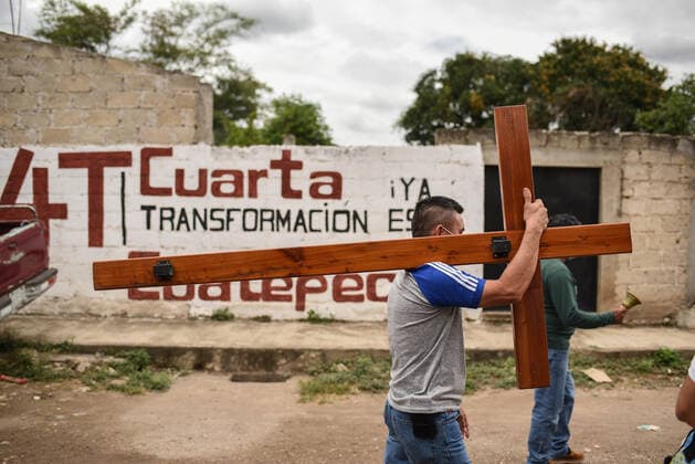 April 2, 2021, Tuzamapan, Veracruz, Mo xico: A man shows his crucifixion tattoo during the celebration of a Stations of the Cross in Tuzamapan, Veracruz Tuzamapan MÃ xico - ZUMAqp1_ 20210402_zip_qp1_014 Copyright: xHectorxAdolfoxQuintanarxPerezx