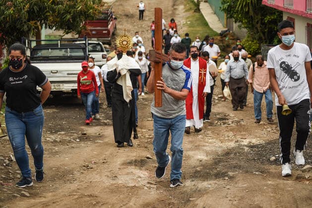 April 2, 2021, Tuzamapan, Veracruz, Mo xico: A man shows his crucifixion tattoo during the celebration of a Stations of the Cross in Tuzamapan, Veracruz Tuzamapan MÃ xico - ZUMAqp1_ 20210402_zip_qp1_017 Copyright: xHectorxAdolfoxQuintanarxPerezx