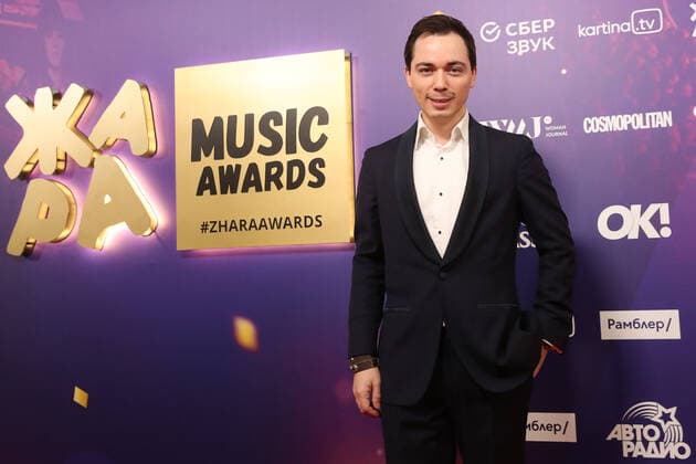 MOSCOW REGION, RUSSIA - APRIL 4, 2021: Singer Rodion Gazmanov poses for a photo before the 2021 Zhara Music Awards ceremony at the Crocus City Hall. Vyacheslav Prokofyev TASS  TS0FB861