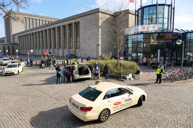 04 04 2021,Easter Sunday,Berlin,Germany,GER,Corona Impfzentrum Messe Berlin Hall 21 BioNTech