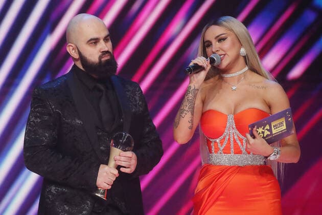 MOSCOW REGION, RUSSIA - APRIL 4, 2021: Singers Anna Dzyuba and Artem Umrikhin of the Artik & Asti band perform at the 2021 Zhara Music Awards ceremony at the Crocus City Hall. Vyacheslav Prokofyev TASS  TS0FB91B