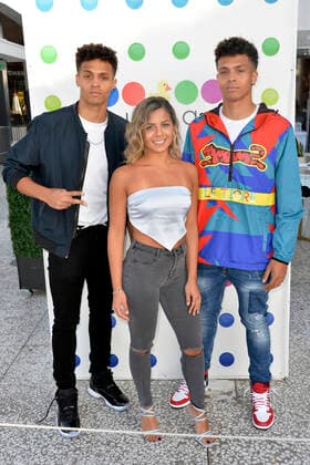 Amber M. and JNA at the pre dinner of virtual concert of JNA at Sugar Factory Los Angeles, 05 04 2021 Foto:xD.xStarbuckx xFuturexImage