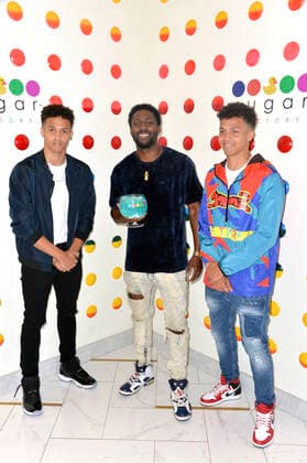 Derrick Henry and JNA at the pre dinner of virtual concert of JNA at Sugar Factory Los Angeles, 05 04 2021 Foto:xD.xStarbuckx xFuturexImage