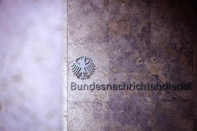 Hauptsitz des Bundesnachrichtendienst (BND) in Berlin, welcher zuvor in Pullach stationiert war. Der Bundesnachrichtendienst in Berlin ist neben dem Bundesamt für Verfassungsschutz und dem Militärischen Abschirmdienst einer der drei deutschen Nachrichtendienste des Bundes und als einziger deutscher Nachrichtendienst zuständig für die zivile und militärische Auslandsaufklärung. (Das Foto entstand mit Genehmigung des BND und unter Aufsicht des Teamleiters Öffentlichkeitsarbeit der BND Stabsstelle Kommunikation) Berlin, 01.04.2021 *** Headquarters of the Federal Intelligence Service BND in Berlin, which was previously stationed in Pullach The Federal Intelligence Service in Berlin is, along with the Federal Office for the Protection of Foto:xC.xHardtx xFuturexImage
