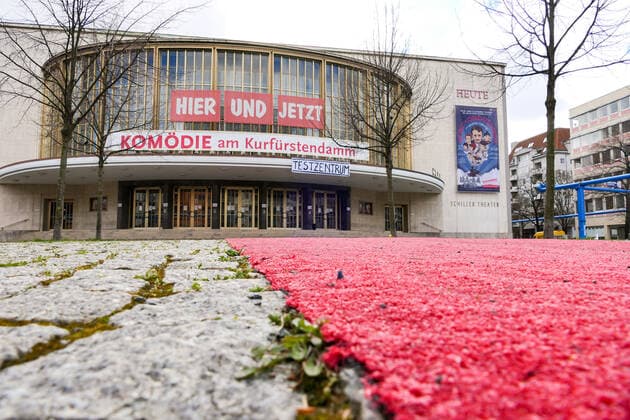 08 04 2021,Berlin,Germany,GER,Komödie am Kurfürstendamm im Schiller Theater From 09 04 2021 a SARS CoV 2 antigen rapid test is available here The results are available within 10 15 minutes