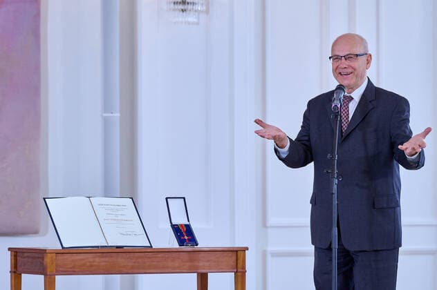 Award of the Order of Merit of the Federal Republic of Germany to Klaus Mertes by Federal President Steinmeier at Bellevue Palace in Berlin The honourees are committed to clarifying cases of abuse within the Catholic Church snapshot photog